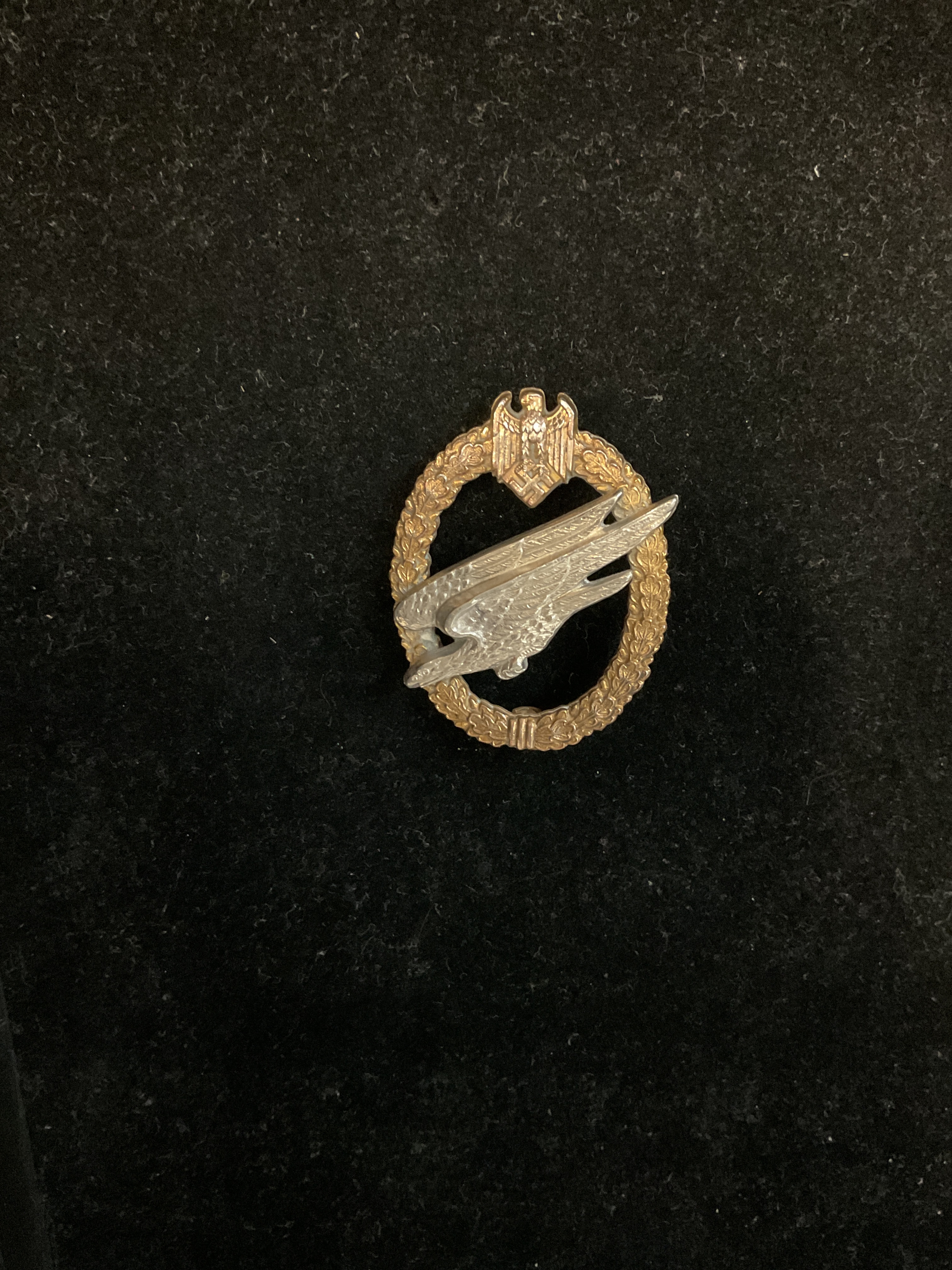 WWII German Fallschirmjager/ Paratrooper badge, with L58 maker mark to the back for Rudolf Souval of Vienna.