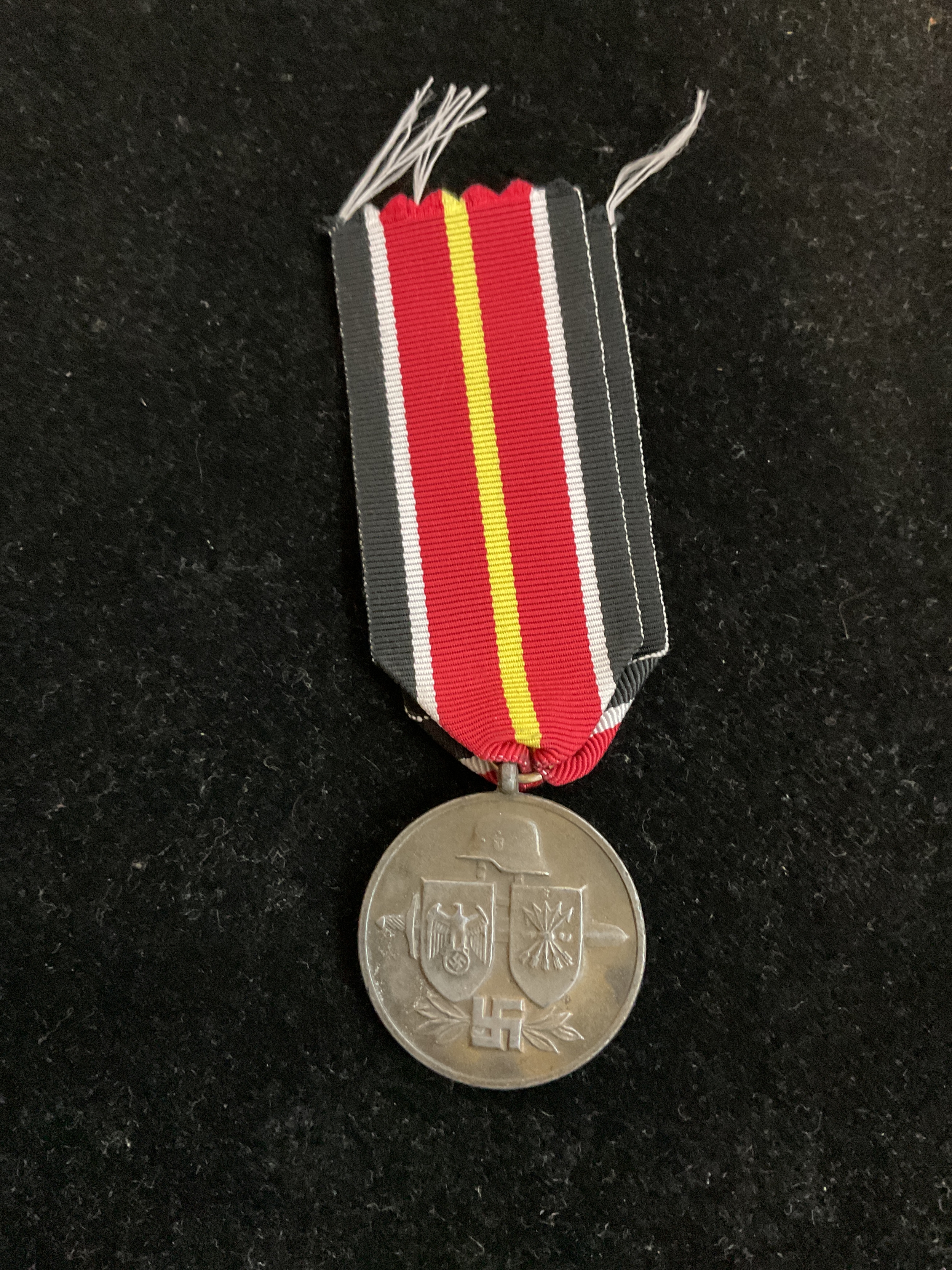 WWII German/Spanish Blue Division Medal.