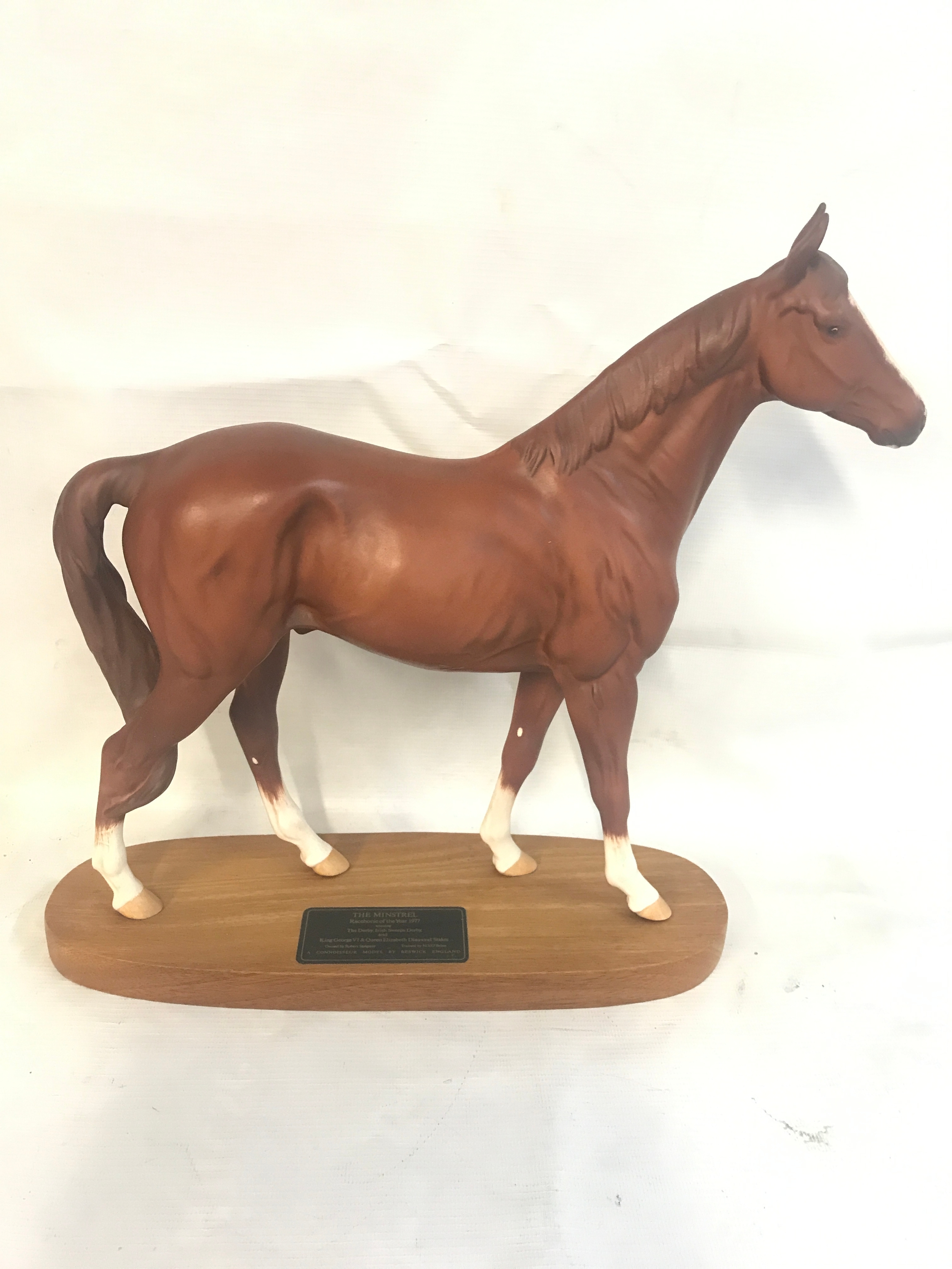 A Beswick connoisseur figure if the race horse minstrel.34cm tall