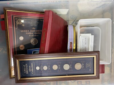 A large box containing a quantity of used circulated bronze coinage Victorian and later and a quantity of foreign coinage.