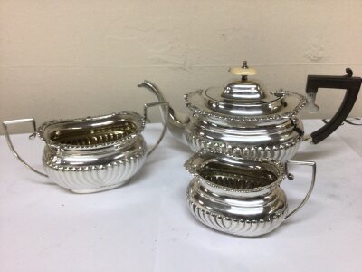 A Quality Edwardian Silver three piece tea set with stepped gadroon edge maker George Nathan & Ridley Hayes date for 1904 total weight 1057g