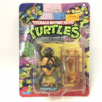A Carded Playmates Teenage Mutant Hero Turtles Donatello Figure. Blister has Some Damage. Un punched.