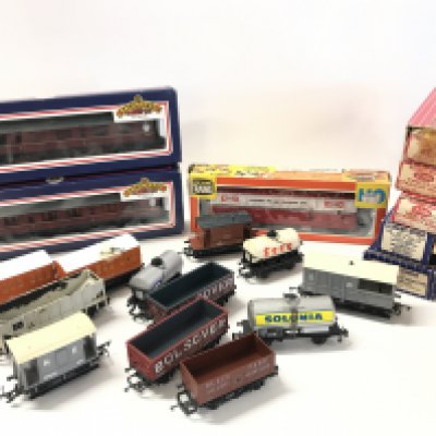A Collection of 00 Gauge Coaches. Wagons Track Etc. No Reserve.