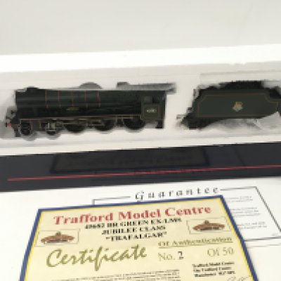 A boxed 00 gauge model locomotive by Bachmann TMC 202. Jubilee 45682 Trafalgar. BR green Stanier tender. No Reserve