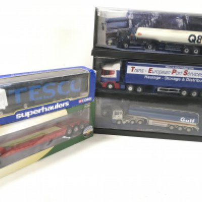 A collection of 5 boxed commercial model vehicles 4x Corgi 59572. 75301. 75403. 75101 and 1 by Cararama 1:50 scale. No reserve