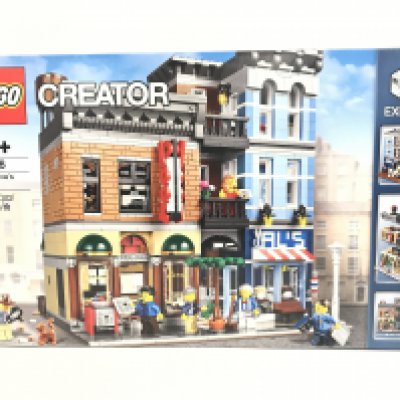 A Boxed And Sealed Lego Creator Detectives Office #10246.