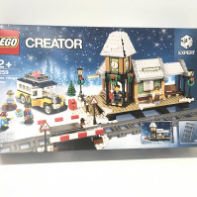 A sealed boxed Lego Creator expert set # 10259. Winter Village Station. No reserve