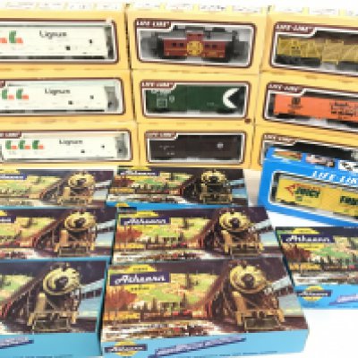 A Collection of Boxed H0 Gauge Wagons. Including Life-Like And Atheann.