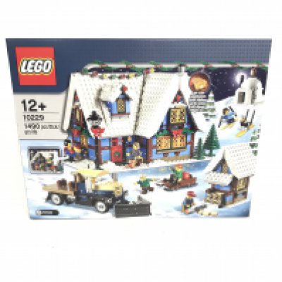 A boxed and sealed Lego set. 10229 Winter Village Cottage. No reserve.
