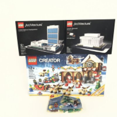 3 boxed and sealed Lego sets. To include 21018 United Nations Headquaters. 21022 Lincoln Memorial. 10245 Santas Workshop. Also included 1 40058 unopened Christmas Tree in a bag. No reserve.