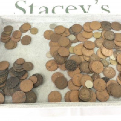 A collection of Victorian and later coins. Shipping category B.