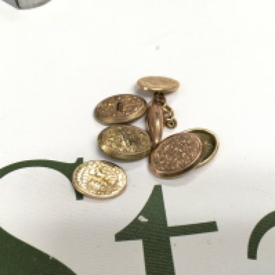 Two sets of 9ct gold cufflinks, approx weight 7.15 grams.