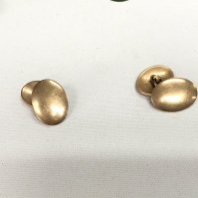 One pair of 9ct gold cufflinks. Approx weight 6.72 grams.