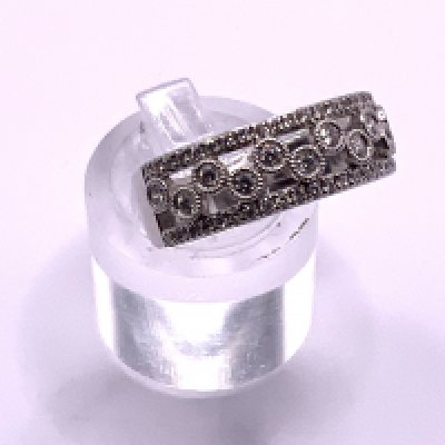 18ct white gold illusion set diamond ring, K.5 (A)