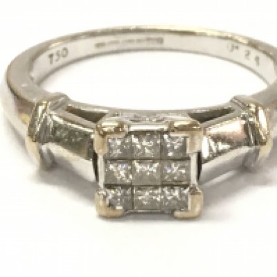 An 18ct White gold 9x princess cut diamond cluster ring 1/4ct. Size Q. 5.2g total weight.