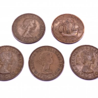 5 1945 error/ mis-strike halfpenny&#2013266057۪s. (1 side blank). (A)