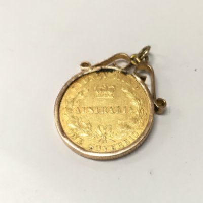 An Australian minted gold coin in a pendant mount. Approx weight 9.23 grams.