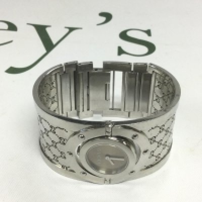 A Gucci watch bracelet. Shipping category A.