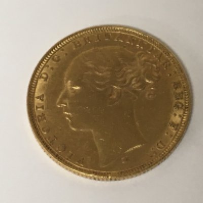 A Victorian gold full sovereign with Victorian younger side profile image 1881.