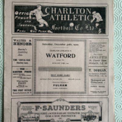 1922 - 1923 Charlton v Watford Football Programme: Excellent condition with no team changes from Charltons second season in the league.