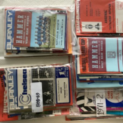 Tottenham Away Football Programmes: 89 different from 67/68 to 71/72 with 68/69 complete. Good.