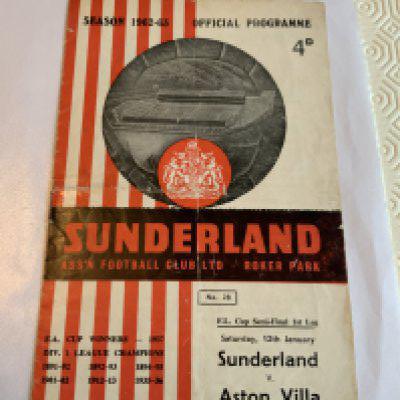 1963 League Cup Semi Final Football Programme: Sunderland v Aston Villa at Roker Park. Tear on spine and folding. No team changes.