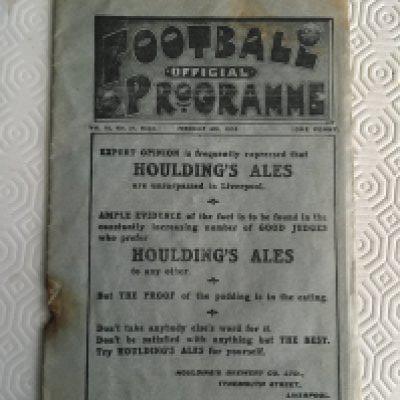 1919 - 1920 Liverpool v Bolton Football Programme: Fair condition league programme with no team changes. Hole where staple has rotted away.