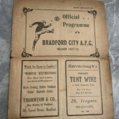1927 - 1928 Bradford City v New Brighton Football Programme: Fair/good condition with no team changes. Small tear on fold near staple.