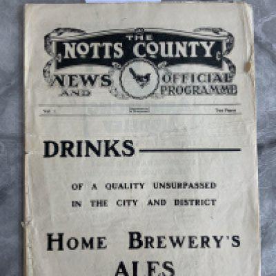 1928 - 1929 Notts County v Nottingham Forest Football Programme: Fair condition with no team changes. Fold and a bit of wear to edges. Tiny nick out of two back page corners.