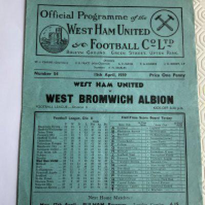 38/39 West Ham v West Brom Football Programme: Very good condition league match with no team changes.