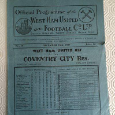 37/38 West Ham Reserves v Coventry City Football Programme: London Combination programme is fair/good with no team changes. Tiny tear to border.