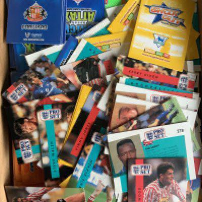 Football Trade Card Box: An old wooden box containing Match Attax, Pro Set and Magic Box Shoot Out cards in excellent condition. Instructions to sell. (3500+)