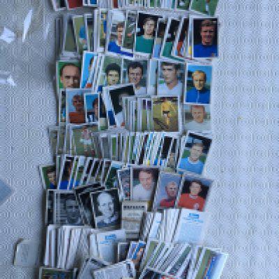 Football Card Collection: Lots of the Sun Football Swap Cards with other makers to include Anglo Confectionery, A + BC, Barratts, Many FKS and more. Instructions to sell. Hundreds.