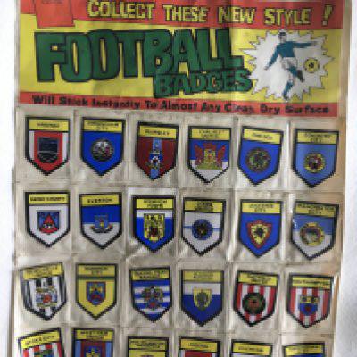 BABS Shop Display Of New Style Club Badges Cards: Original display of 24 of the new style club badges. (24)