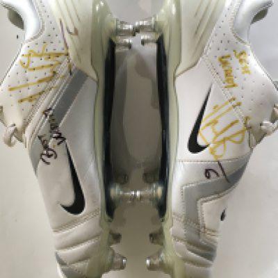 Arteta Arsenal + Everton Signed Football Boots: Nike Zoom Air white and grey used boots both signed by Arteta. Given by Arteta to vendor in his Everton days but unknown if worn in training or matches. Number 6 written to heal and underneath is 6 M.A.