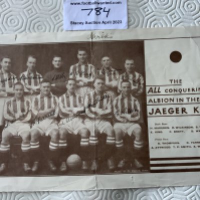 32/33 Brighton v West Ham FA Cup Signed Football Programme: Front cover only with page 2 being a picture of the 11 Brighton players of which all have hand signed. Fold and tears to top.