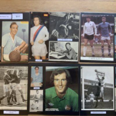 Manchester City 1940s 1950s 1960s Football Autograph Collection: Stunning private collection all pre 1970 from various publications. All signatures are identified and laid down with photo corners on 12 x 12 inch card and easily removable. 56 pages to include 3 fully signed team groups, 6 signed autograph pages, 10 signed original Press photos and 223 various sized pictures to include 31 A4. 138 different player signatures including Denis Law, Joe Mercer, Johnny Hart, Malcolm Allison, Bert Trautmann, Colin Bell, Francis Lee, Frank Swift, Roy Paul, Neil Young, Ken Barnes, Don Revie, Johnny Crossan, Arthur Mann, Joe Fagan etc. (390+)