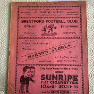 26/27 Brentford v Gillingham FA Cup Football Programme: Good condition cup replay match with no team changes although score and scorers noted.