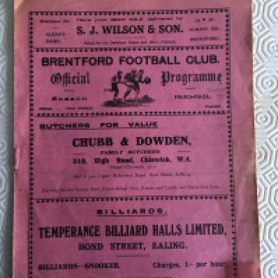 30/31 Brentford v Portsmouth FA Cup Football Programme: Fair condition with no team changes. Date written to cover, slight discolouration to back page and tiny ex tape mark.
