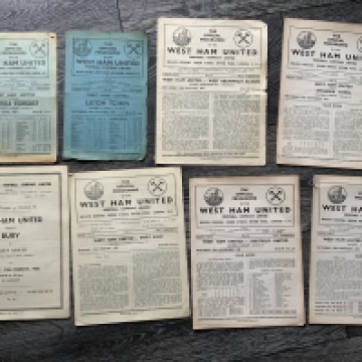 1950s West Ham Home Football Programmes: Includes 48/49 Luton, 49/50 Sheffield Wednesday, 50/51 Hull, 9 from 52/53 and more up to 57/58. Fair/good. (26)
