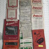 London Club 1940s Home Football Programmes: Charlton Fulham Arsenal and Brentford programmes in overall fair condition from post war up to 49/50. (22)