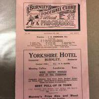 31/32 Burnley v Stoke City Football Programme: Very good condition league match with no team changes. 4 page card has tiny tear on fold.