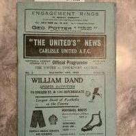 1929 - 1930 Carlisle United v Stockport County Football Programme: Good condition with no team changes. Slight fold and rusty staple holding firm.