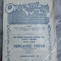 1925 - 1926 Leyton Orient v Newcastle United FA Cup Football Programme: Fair condition with no team changes. Bit of wear to folds on rear and pin hole throughout.