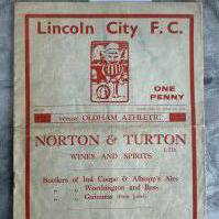 1938 - 1939 Lincoln City v Oldham Athletic Football Programme: Good condition with no team changes. Fold and slight creasing.
