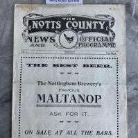1927 - 1928 Notts County v Sheffield United Football Programme: Fair/good condition with no team changes but score and message. Light creasing and light marks.