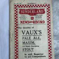 1924 - 1925 Sunderland v Newcastle United Football Programme: Good condition with no team changes.