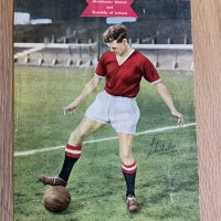 Liam Whelan Manchester United Busby Babe Football Picture: A4 size magazine picture from Charles Buchan signed by Munich air disaster victim Whelan.