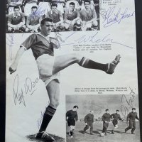 Manchester United 1940s 1950s 1960s Football Autograph Collection: Stunning private collection all pre 1970 from various publications. All signatures are identified and laid down with photo corners on 12 x 12 inch card and easily removable. 87 pages to include a fully signed team group, 4 signed autograph pages including 1957 with 22 autographs, 11 signed original press photos, 23 signed trade cards and 315 various sized pictures to include 54 A4. 133 different player signatures including Duncan Edwards, Mark Jones, Tommy Taylor, Eddie Colman, Liam Whelan, David Pegg, Geoff Bent, Bert Whaley, Tom Curry, George Best x 7, Bobby Charlton, Denis Law, Nobby Stiles, Dennis Violett, Ray Wood, John Aston, Johnny Giles, Stan Pearson, Brian Birch and many more. Must view.