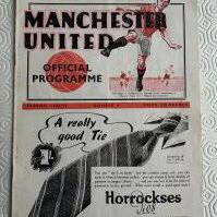 38/39 Manchester United v Charlton Football Programme: Excellent condition league match with no team changes.